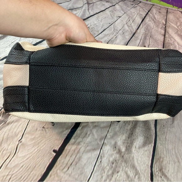 Apt. 9 Cream Colored Shoulder Bag - Picture 13 of 13